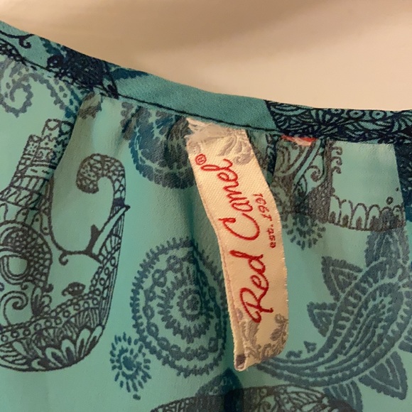 ⭐️⭐️Red Camel sheer tank top - size Small - navy and green elephants and paisley - Picture 6 of 7